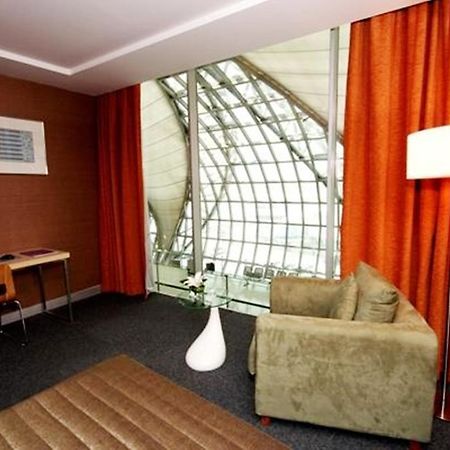 Miracle Transit Hotel Bang Phli Экстерьер фото